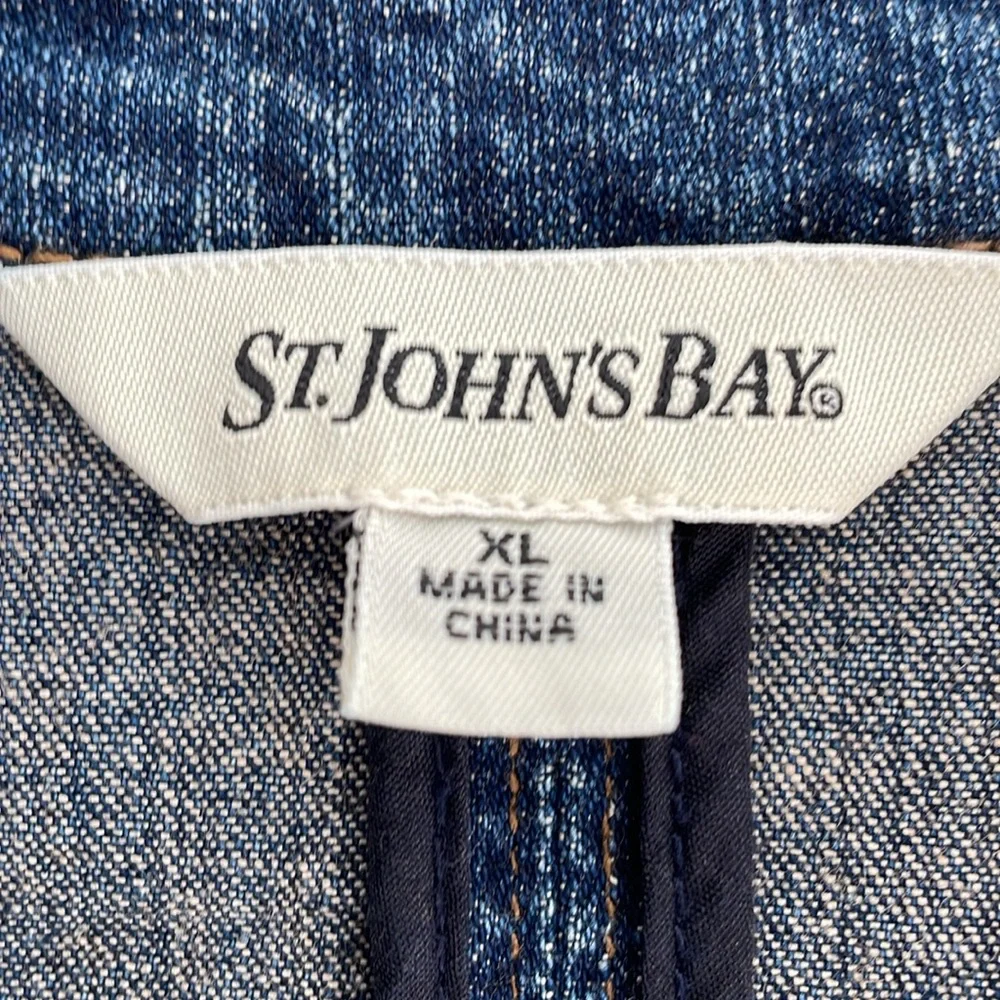 St. John Bay Women’s Denim Jacket - Picture 2 of 4